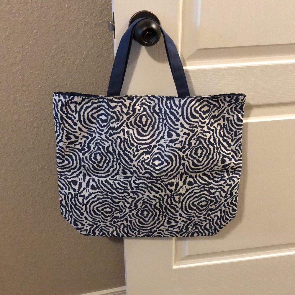 NWOT tote blue and white bag
